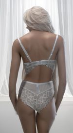 Non-wired lace bra and panty set - Image 2