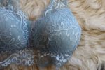Lingerie set with lace bra and panties - Image 6