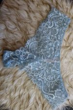 Lingerie set with lace bra and panties - Image 7