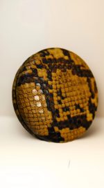 Luxury Touch Compact Mirror – Leather Texture - Image 6