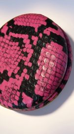 Luxury Touch Compact Mirror – Leather Texture - Image 11