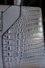 Elegant White & Gold Croc-Embossed Handbag - Image 3