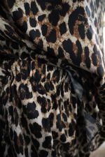 Satin effect leopard print set - Image 3