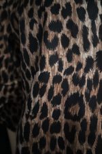 Satin effect leopard print set - Image 4